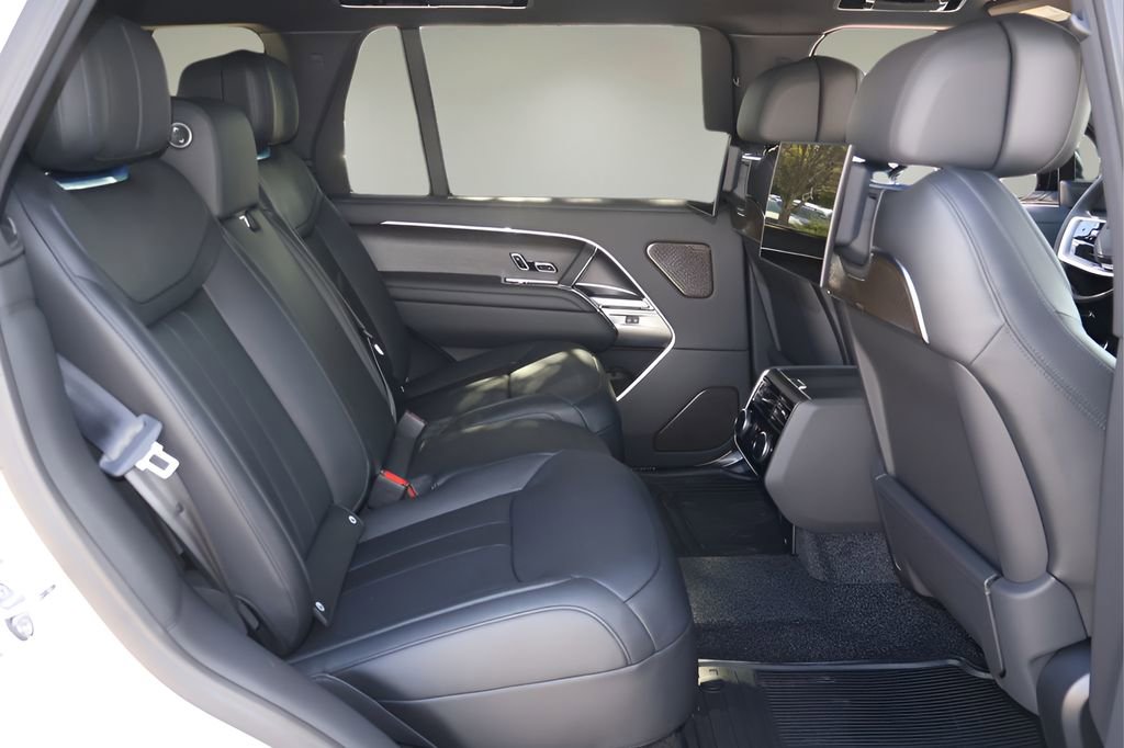 New 2026 Land Rover Range Rover Long Wheelbase Autobiography image 17