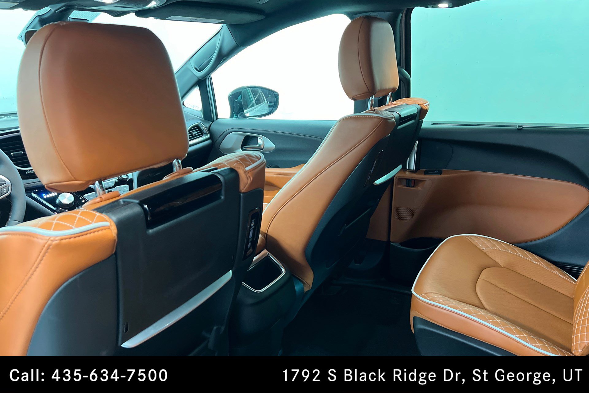 Used 2026 Chrysler Pacifica Pinnacle FWD image 18