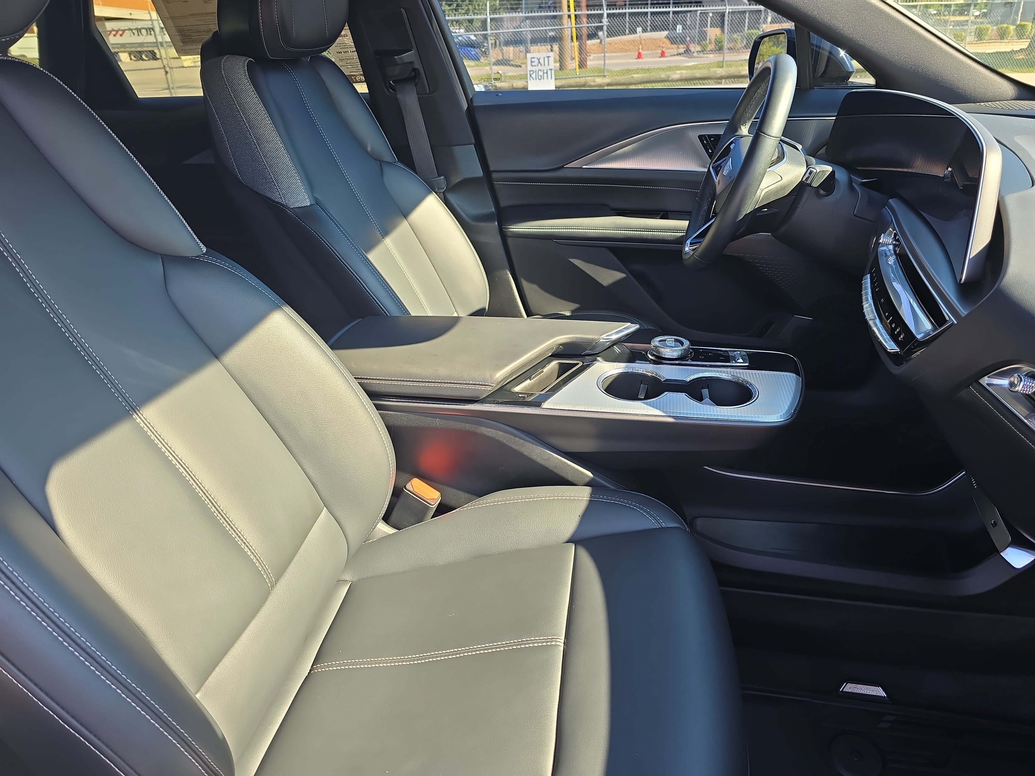 Certified 2024 Cadillac Lyriq Tech RWD image 10