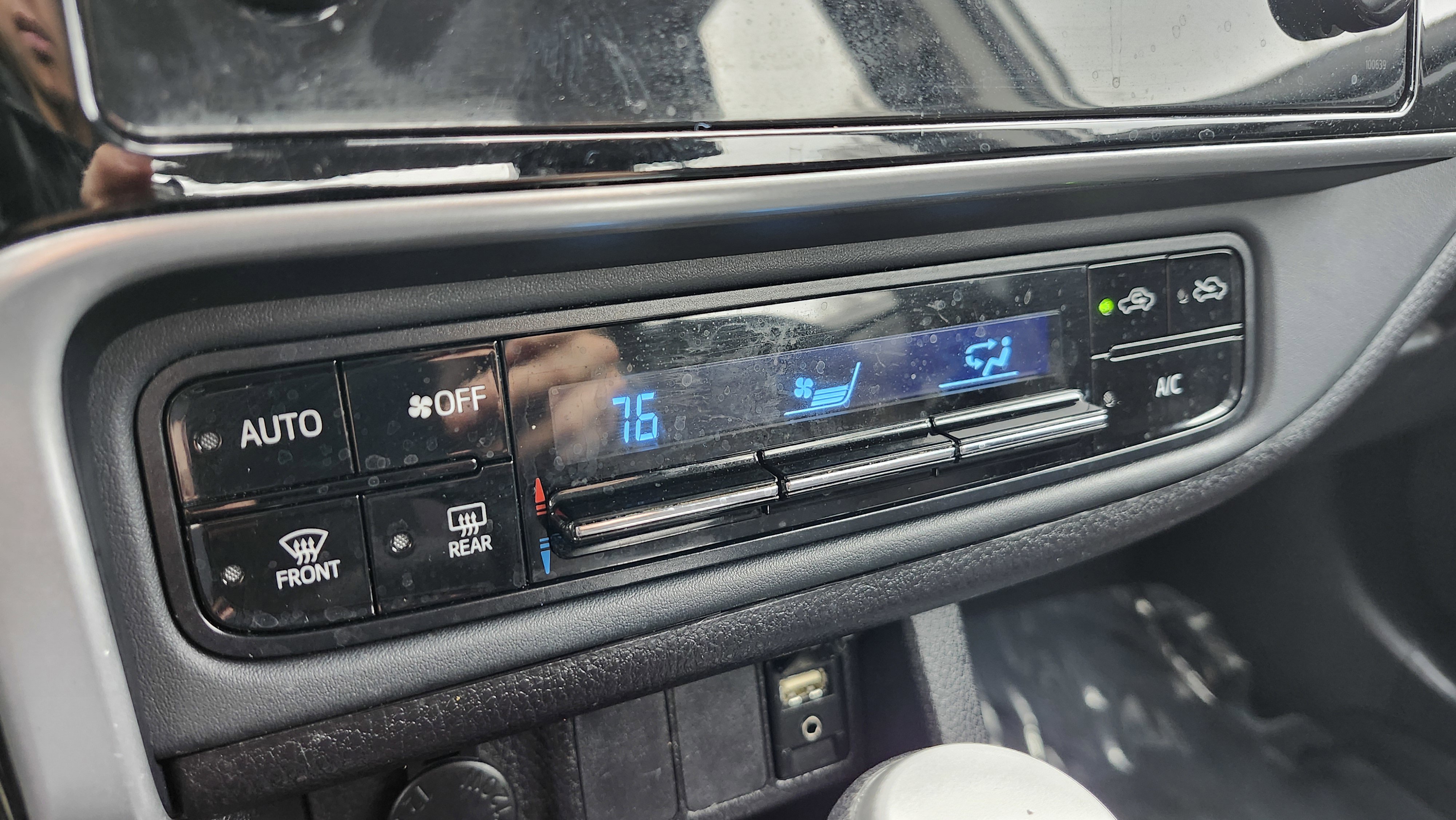 Used 2017 Toyota Corolla LE image 27