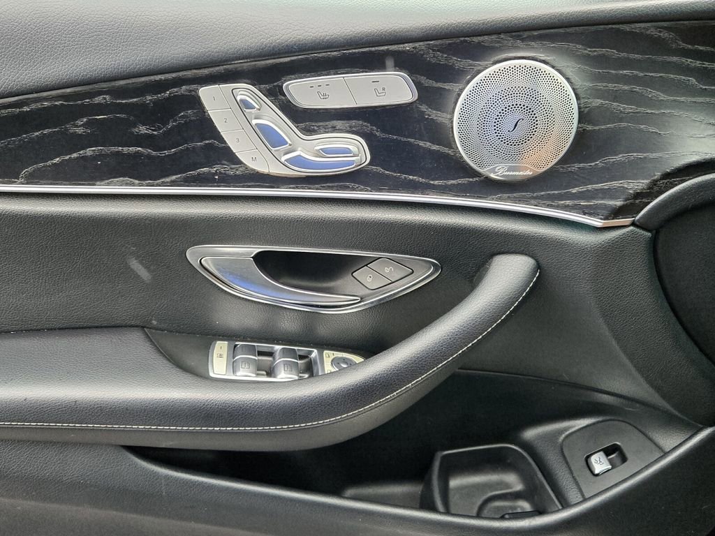 Used 2018 Mercedes-Benz E 300 image 32