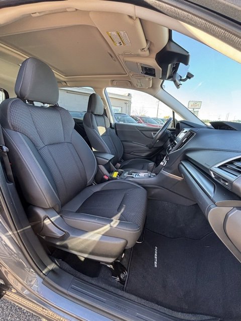 Used 2023 Subaru Forester Premium image 13