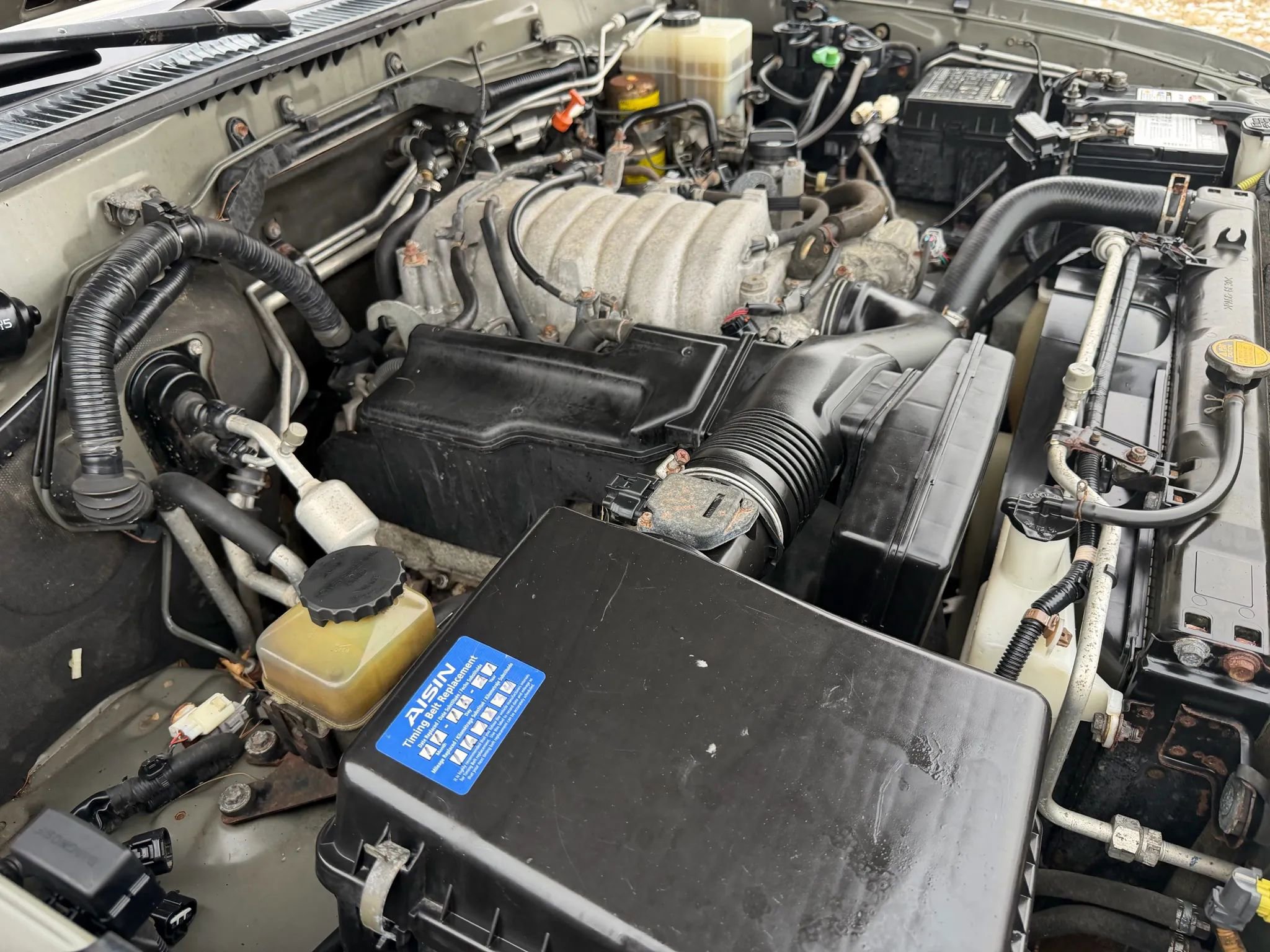 Used 2000 Toyota Land Cruiser Sport Utility 4D image 31