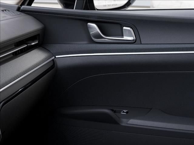 New 2026 Kia K5 LXS FWD image 25
