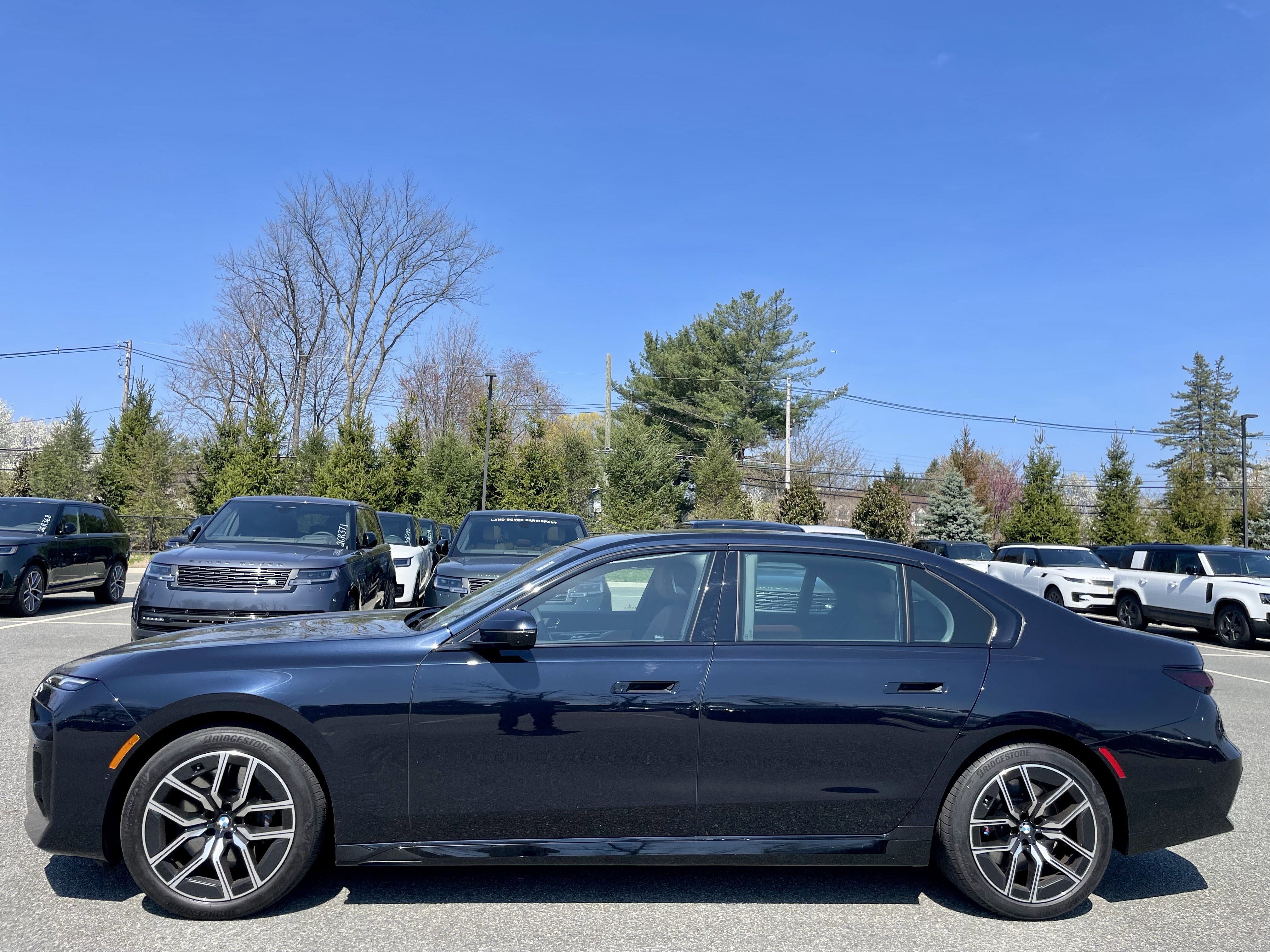 Used 2025 BMW 740i xDrive image 8