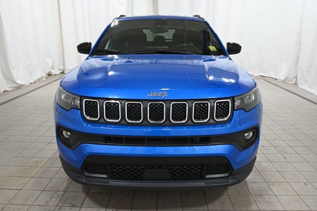 Used 2024 Jeep Compass Latitude image 15