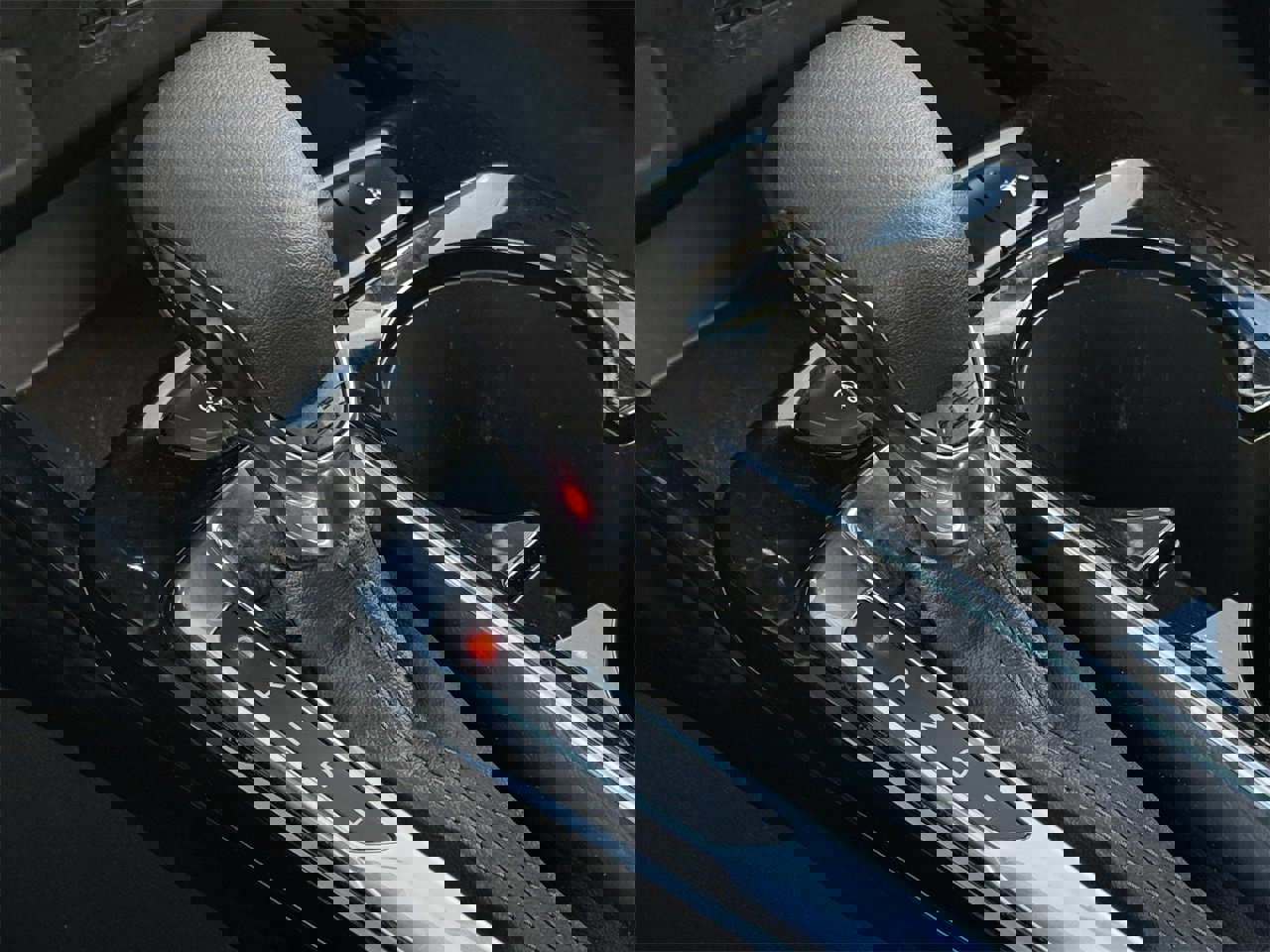 Certified 2025 Chevrolet Trax LT image 18