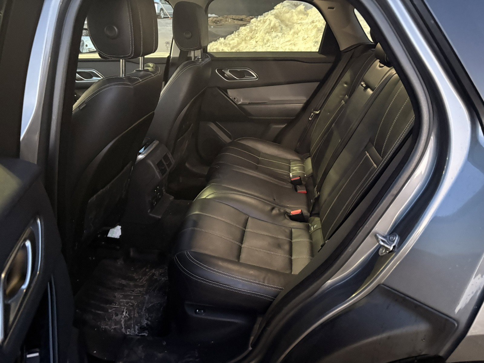 Used 2018 Land Rover Range Rover Velar S image 16