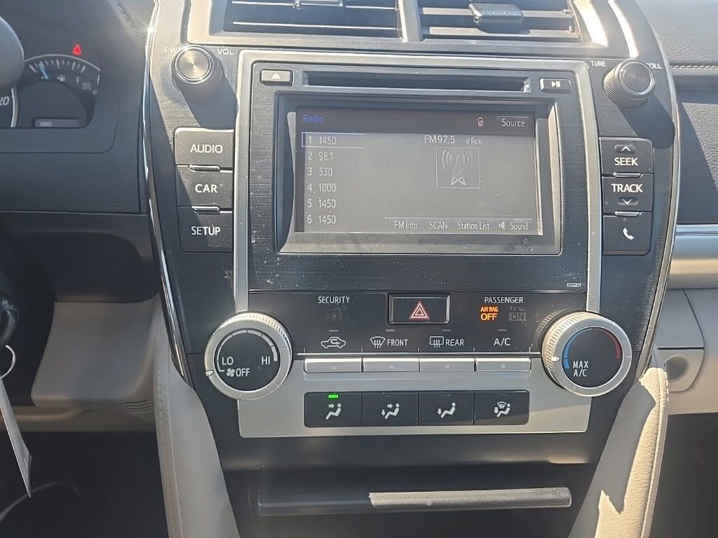 Used 2014 Toyota Camry LE FWD image 16