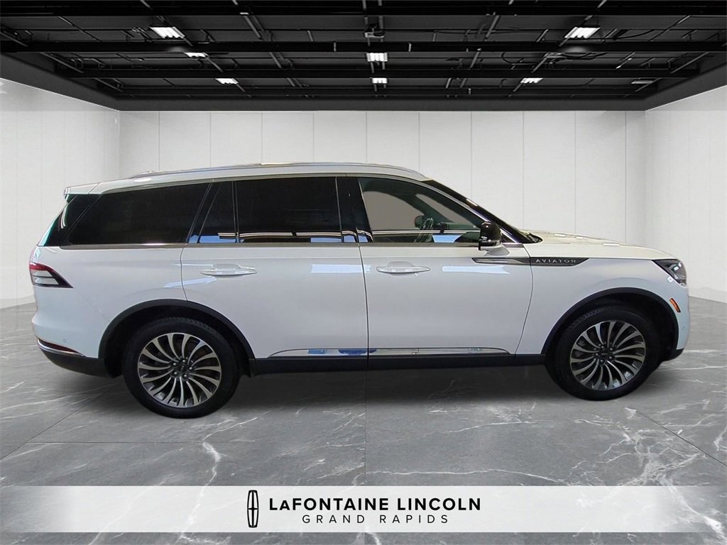 Certified 2023 Lincoln Aviator Reserve w/ Equipment Group 201A image 6