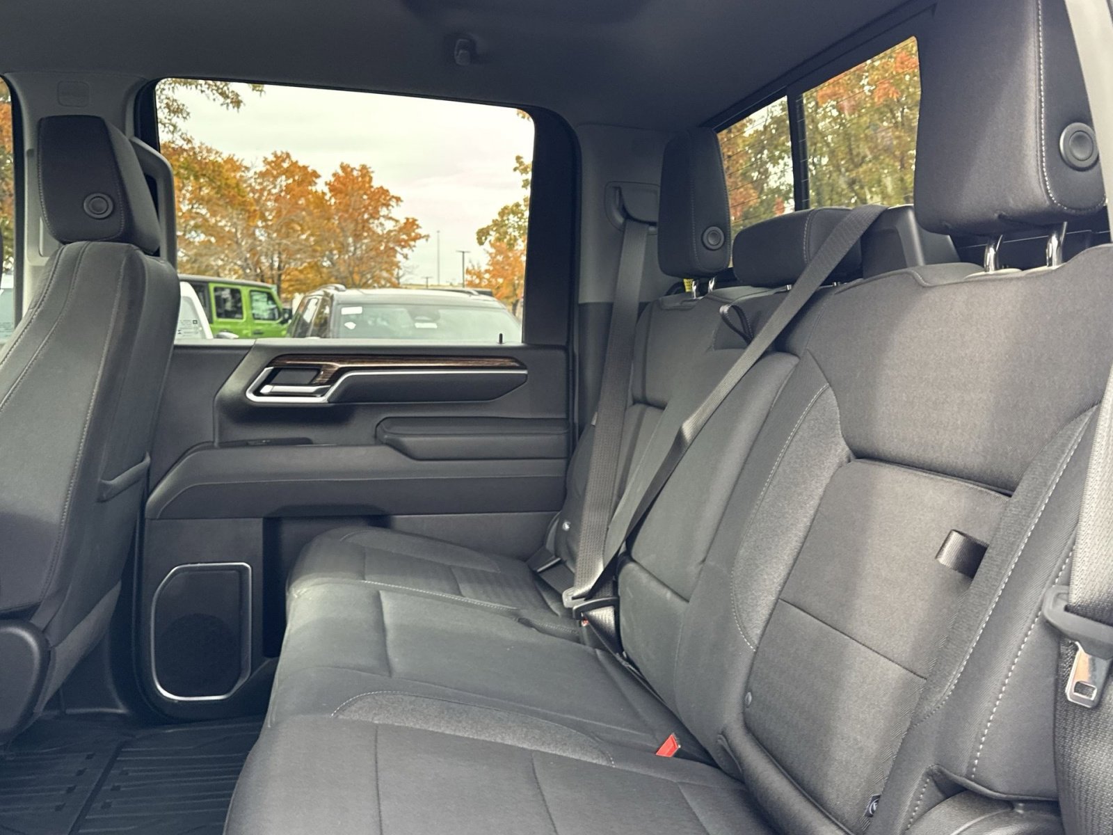 Used 2025 GMC Sierra 3500 SLE w/ SLE Value Package image 31