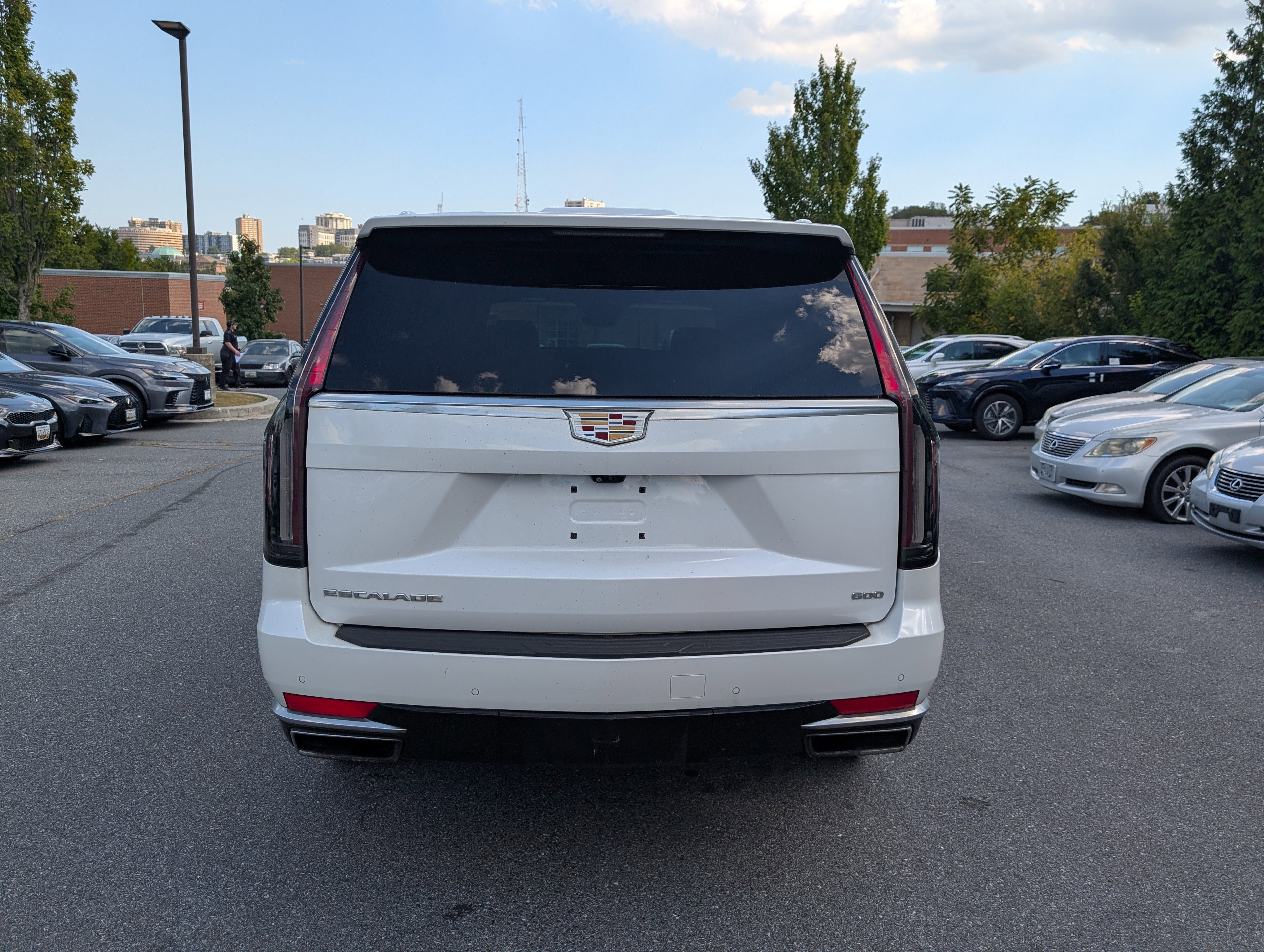 Used 2021 Cadillac Escalade ESV Premium Luxury w/ Performance Package image 4