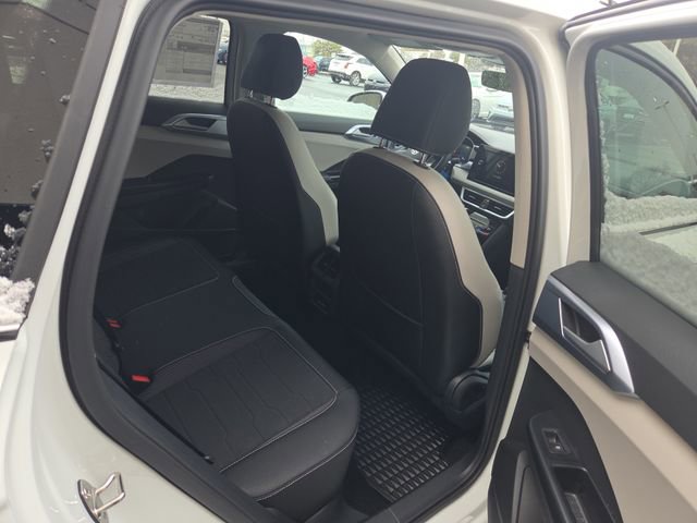 New 2026 Volkswagen Taos SE AWD/4WD image 24