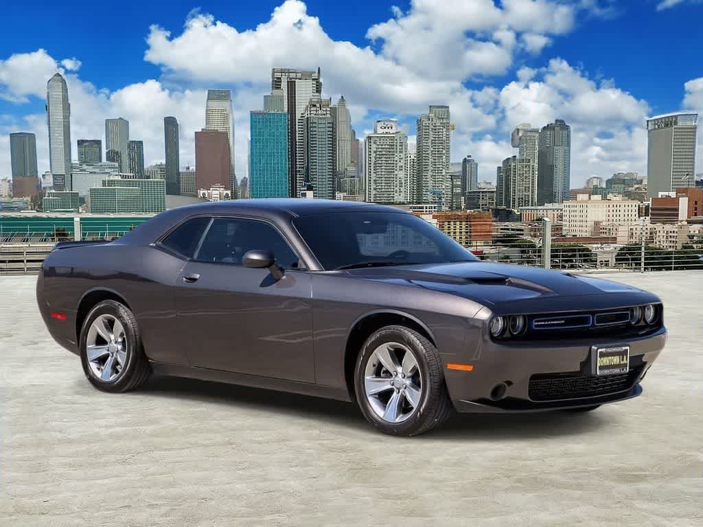 Used 2021 Dodge Challenger SXT RWD image 3