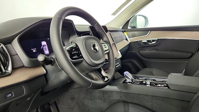New 2026 Volvo XC90 B5 Plus w/ Protection Package AWD/4WD image 12