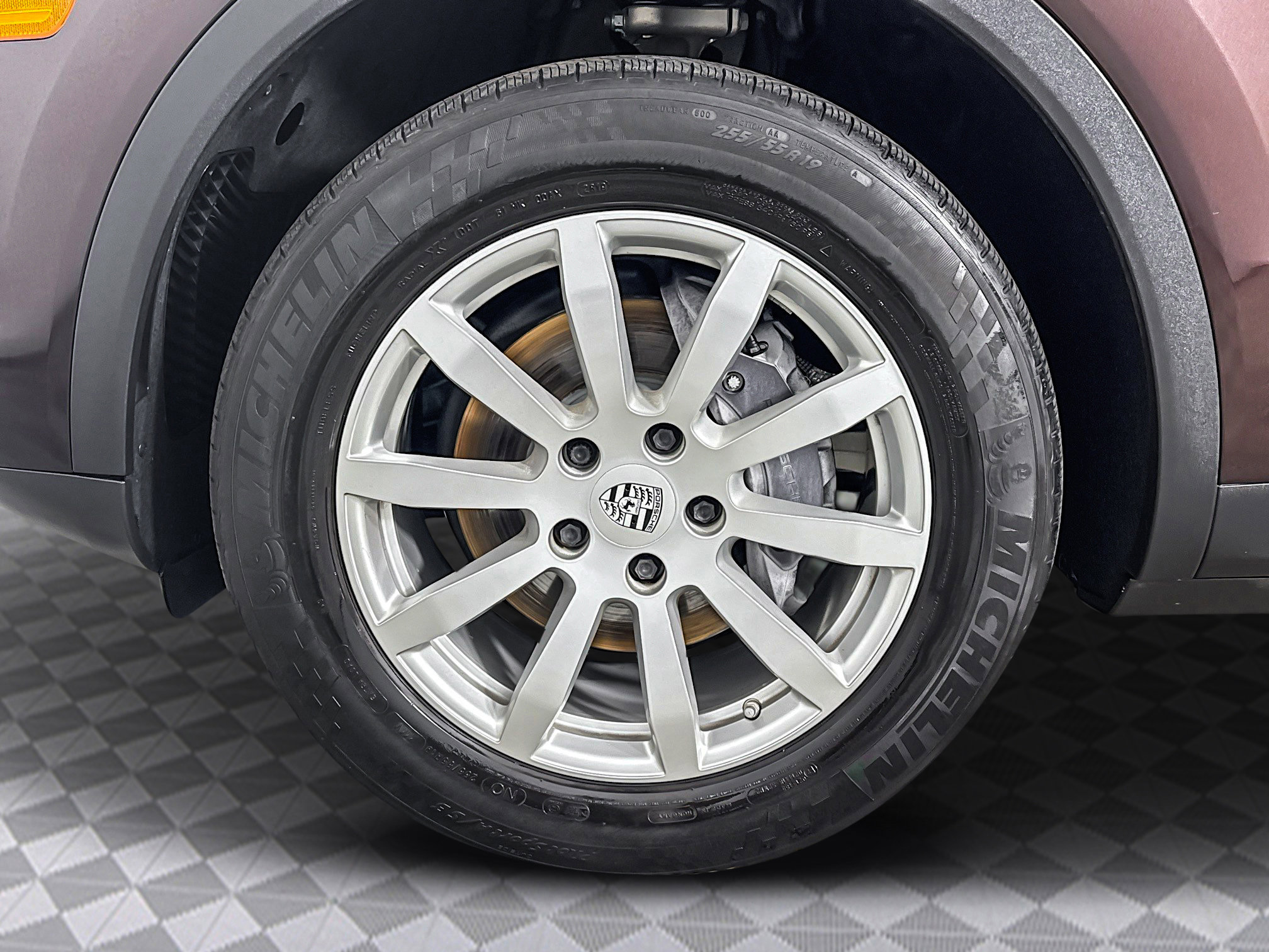 Used 2020 Porsche Cayenne image 30