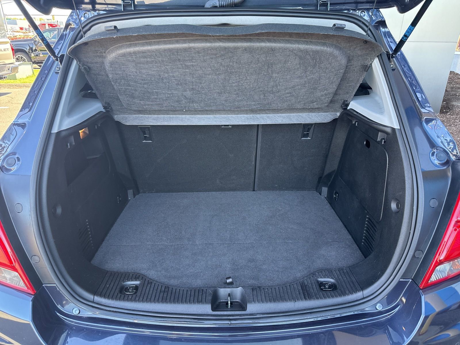 Used 2018 Chevrolet Trax LT w/ Driver Confidence Package AWD/4WD image 14