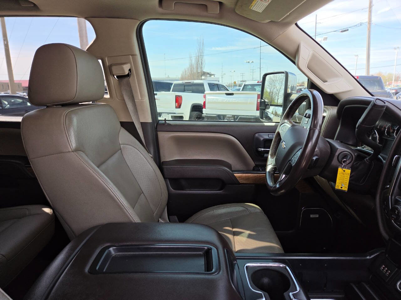 Used 2015 Chevrolet Silverado 3500 LTZ w/ Duramax Plus Package AWD/4WD image 33