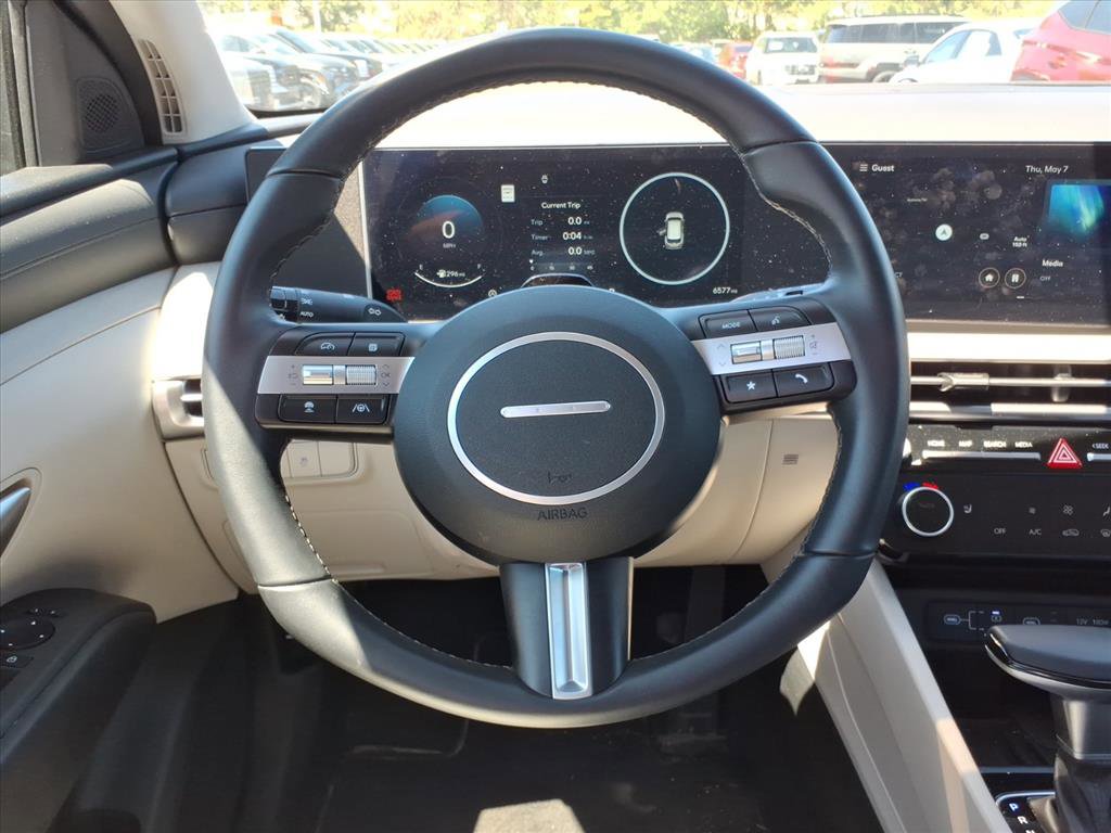 Certified 2025 Hyundai Tucson SEL AWD/4WD image 18