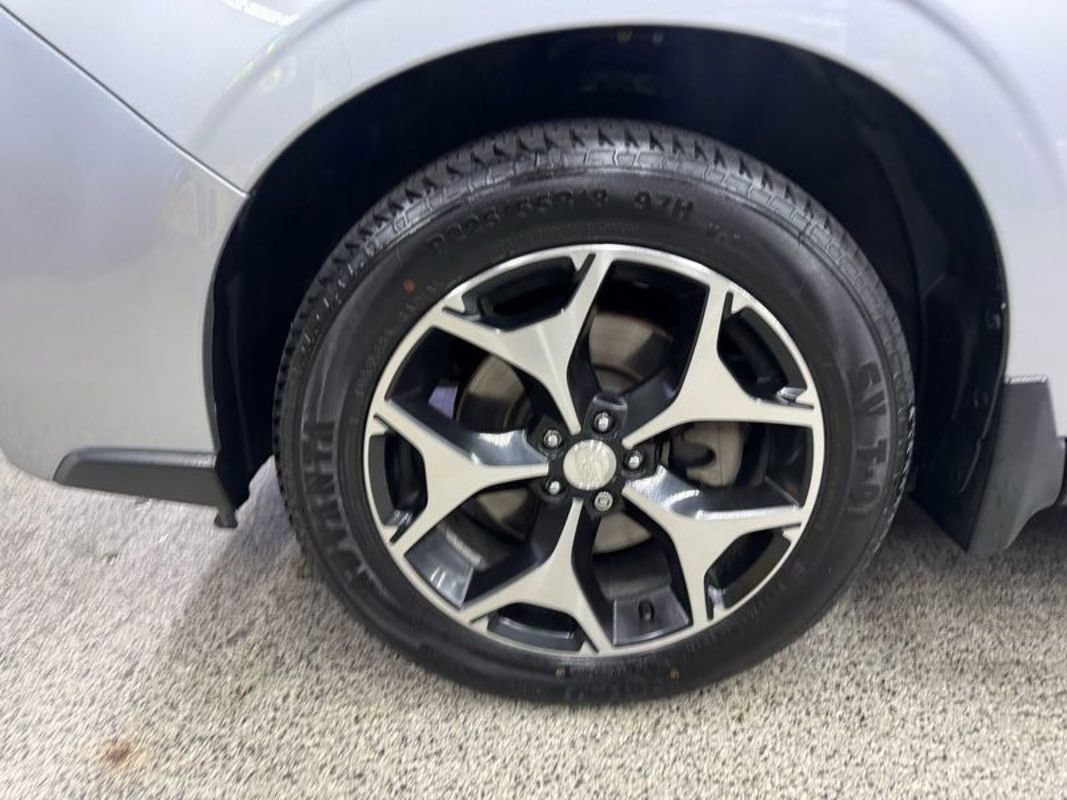 Used 2015 Subaru Forester 2.0XT Premium image 32