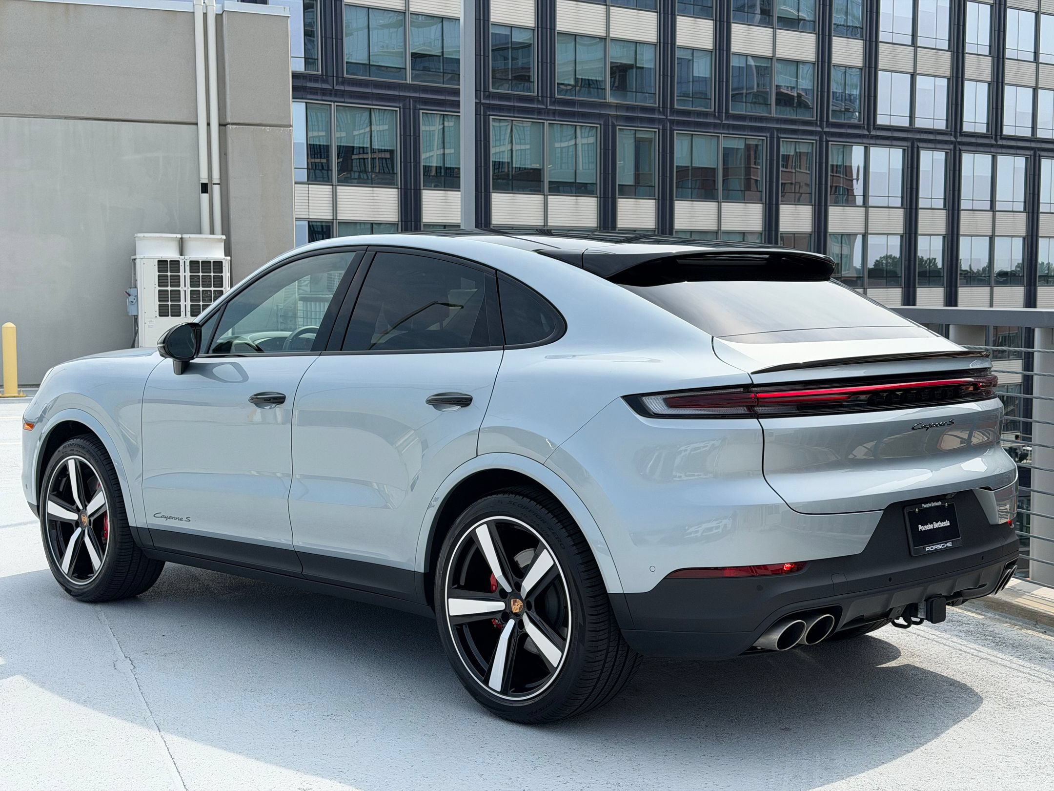 Certified 2026 Porsche Cayenne S AWD/4WD image 3