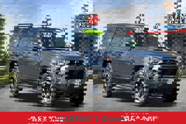 Certified 2021 Toyota 4Runner TRD Off-Road Premium w/ Moonroof Package image 2