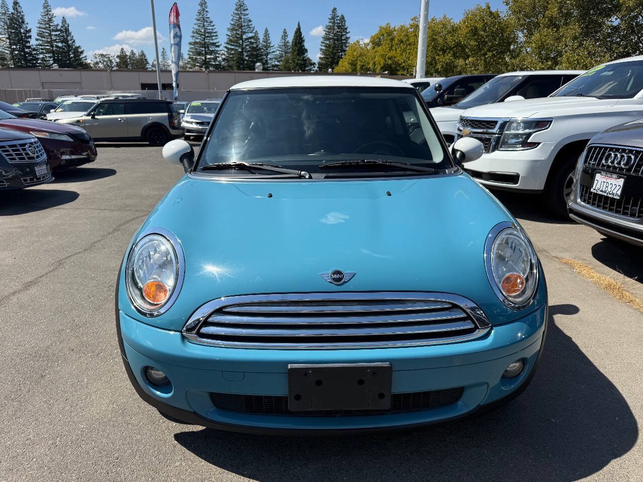 Used 2010 MINI Cooper Hardtop FWD image 2