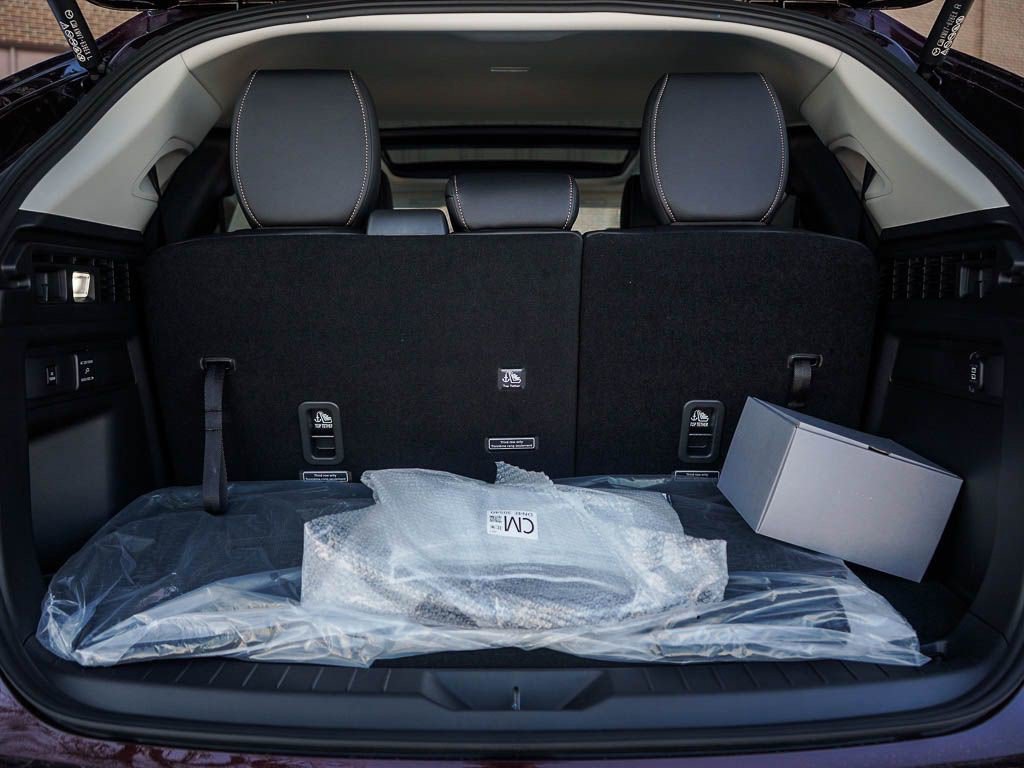 New 2026 MAZDA CX-90 Plug-In Hybrid w/Premium Sport AWD/4WD image 8