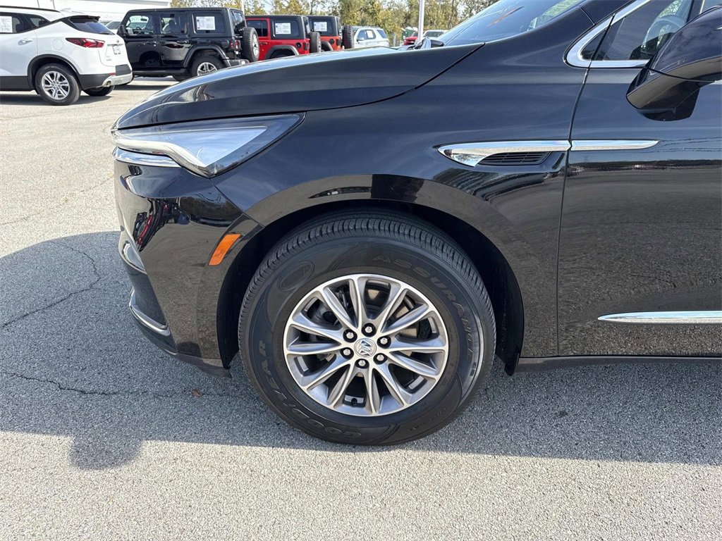Used 2024 Buick Enclave Premium image 31