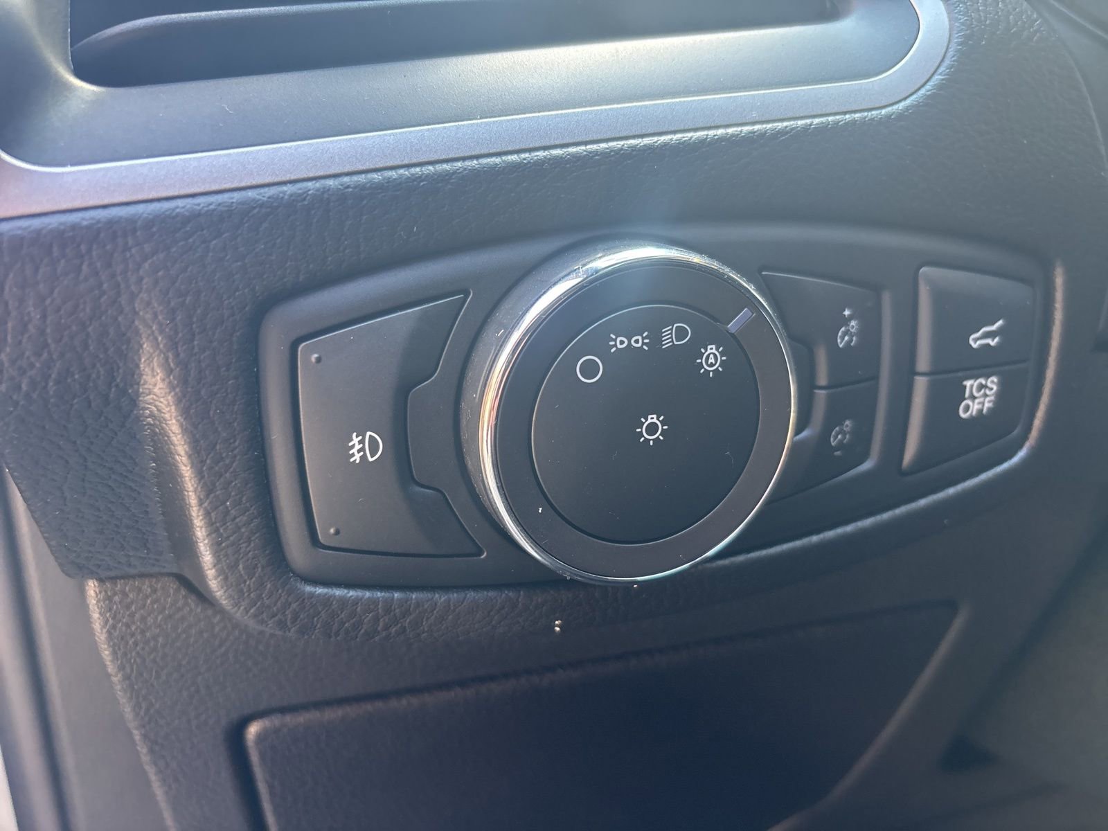 Certified 2022 Ford Edge SEL w/ Convenience Package image 20