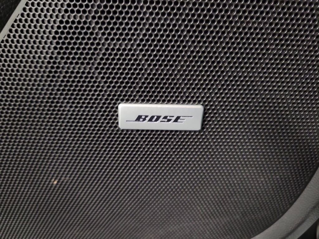 Used 2023 Chevrolet Traverse RS image 19