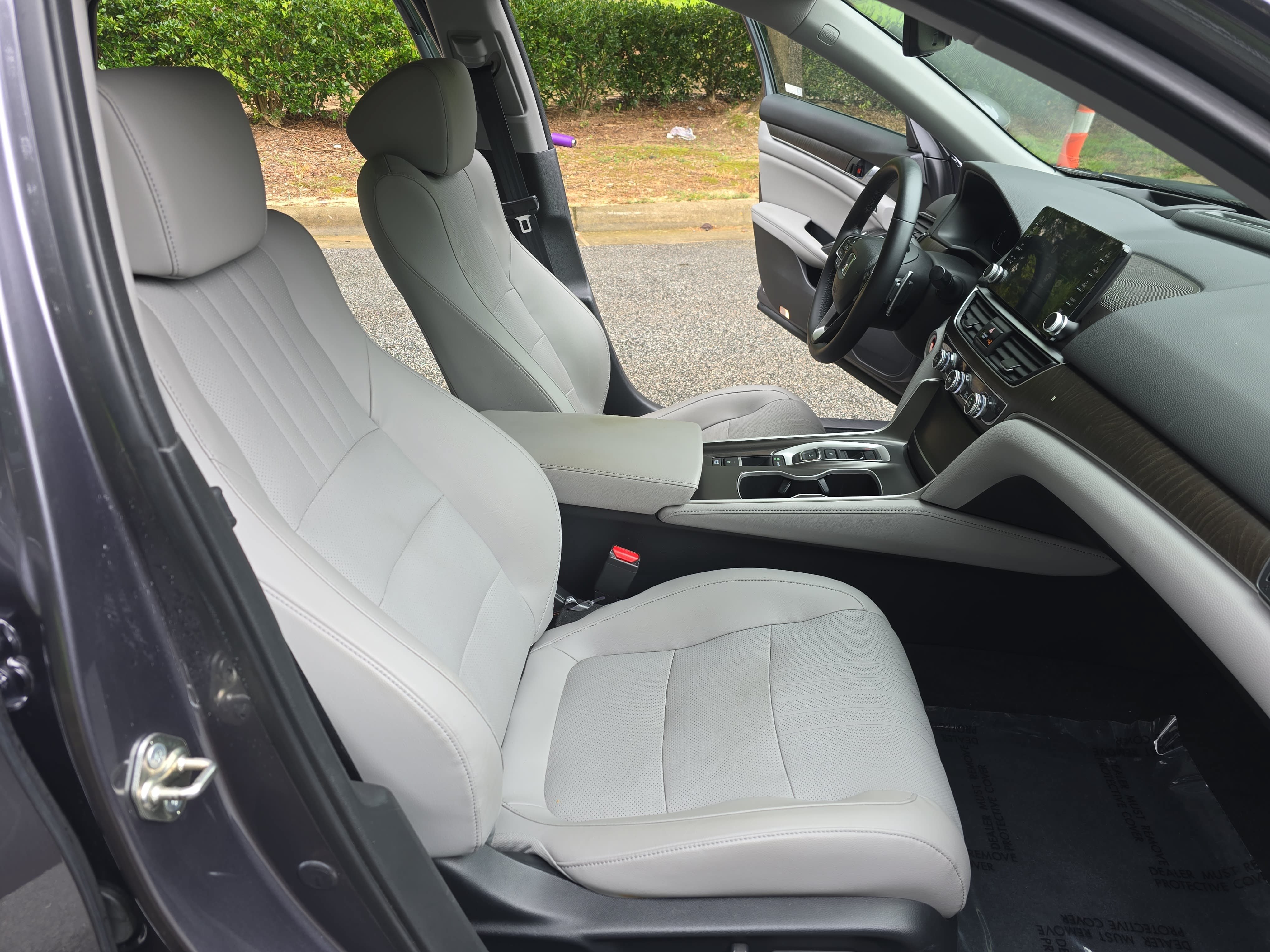 Used 2018 Honda Accord Touring image 10