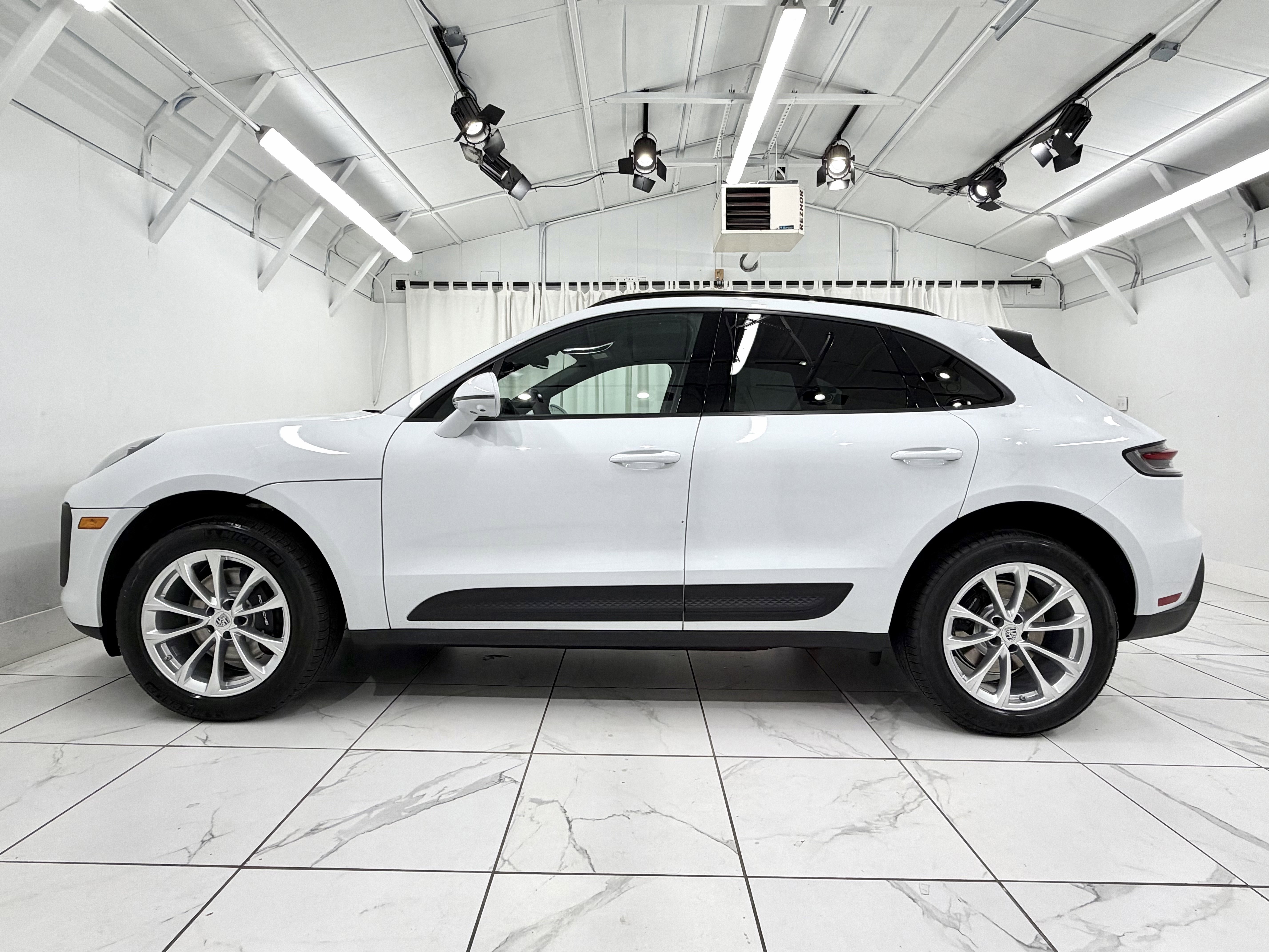 New 2026 Porsche Macan image 15