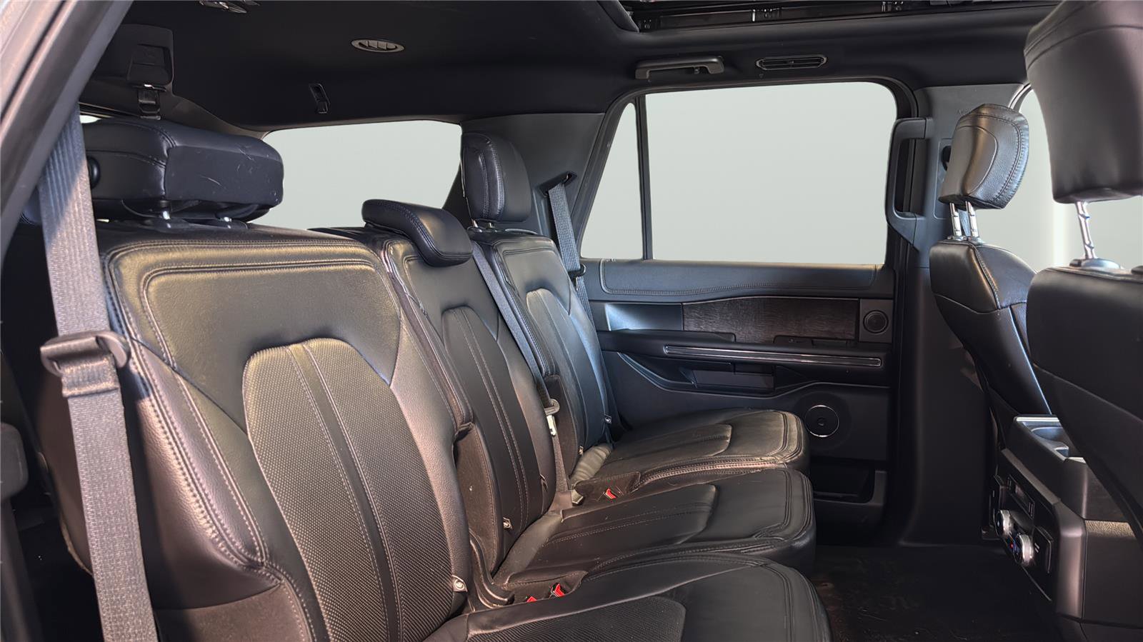 Used 2020 Ford Expedition Limited w/ Special Edition Package AWD/4WD image 15