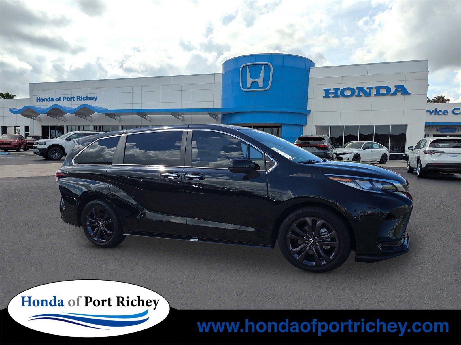 Used 2024 Toyota Sienna XSE