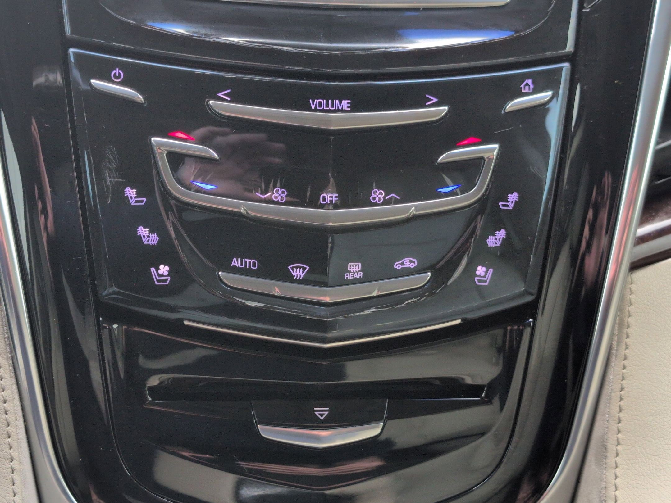 Used 2015 Cadillac Escalade Premium image 22