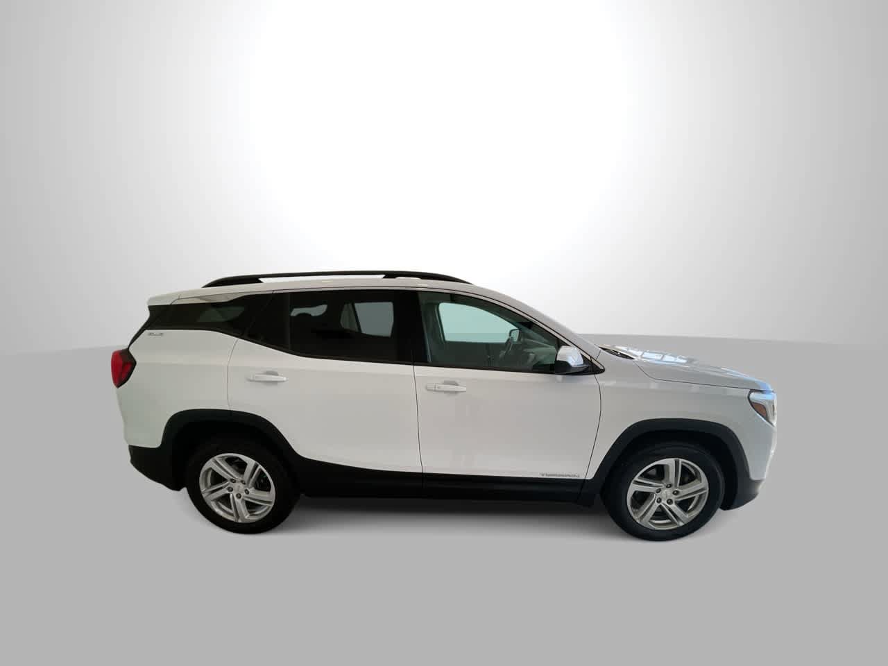 Used 2019 GMC Terrain SLE w/ Infotainment Package I AWD/4WD image 9