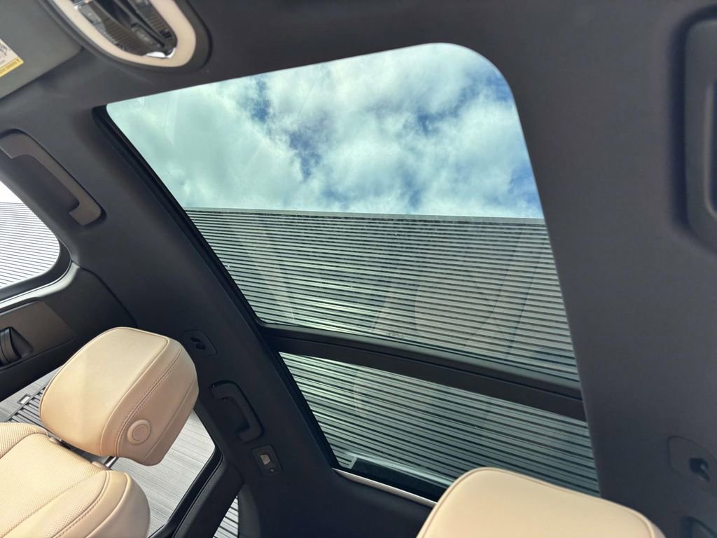 New 2026 Porsche Macan image 39