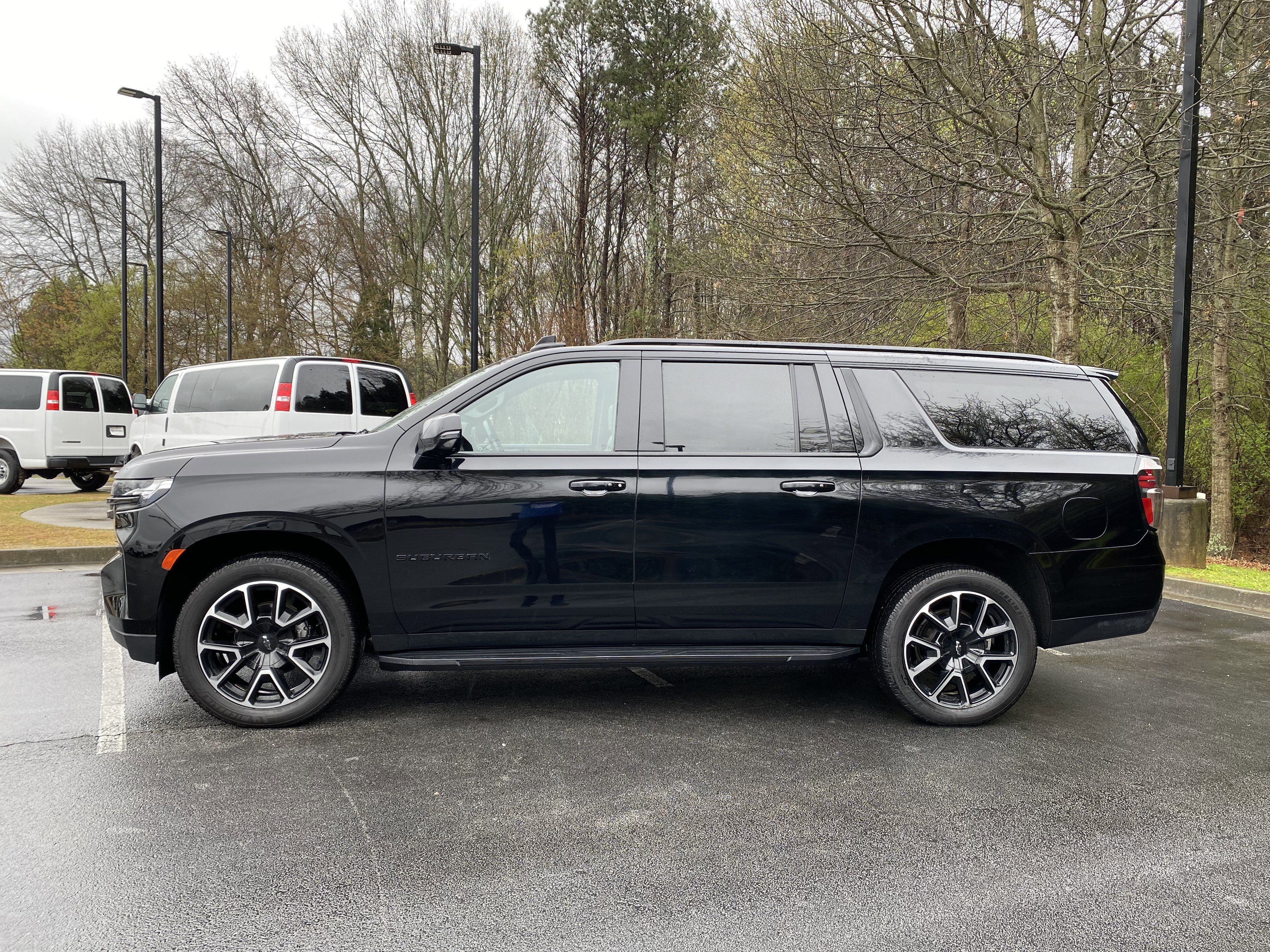 Used 2021 Chevrolet Suburban RST w/ Luxury Package image 6