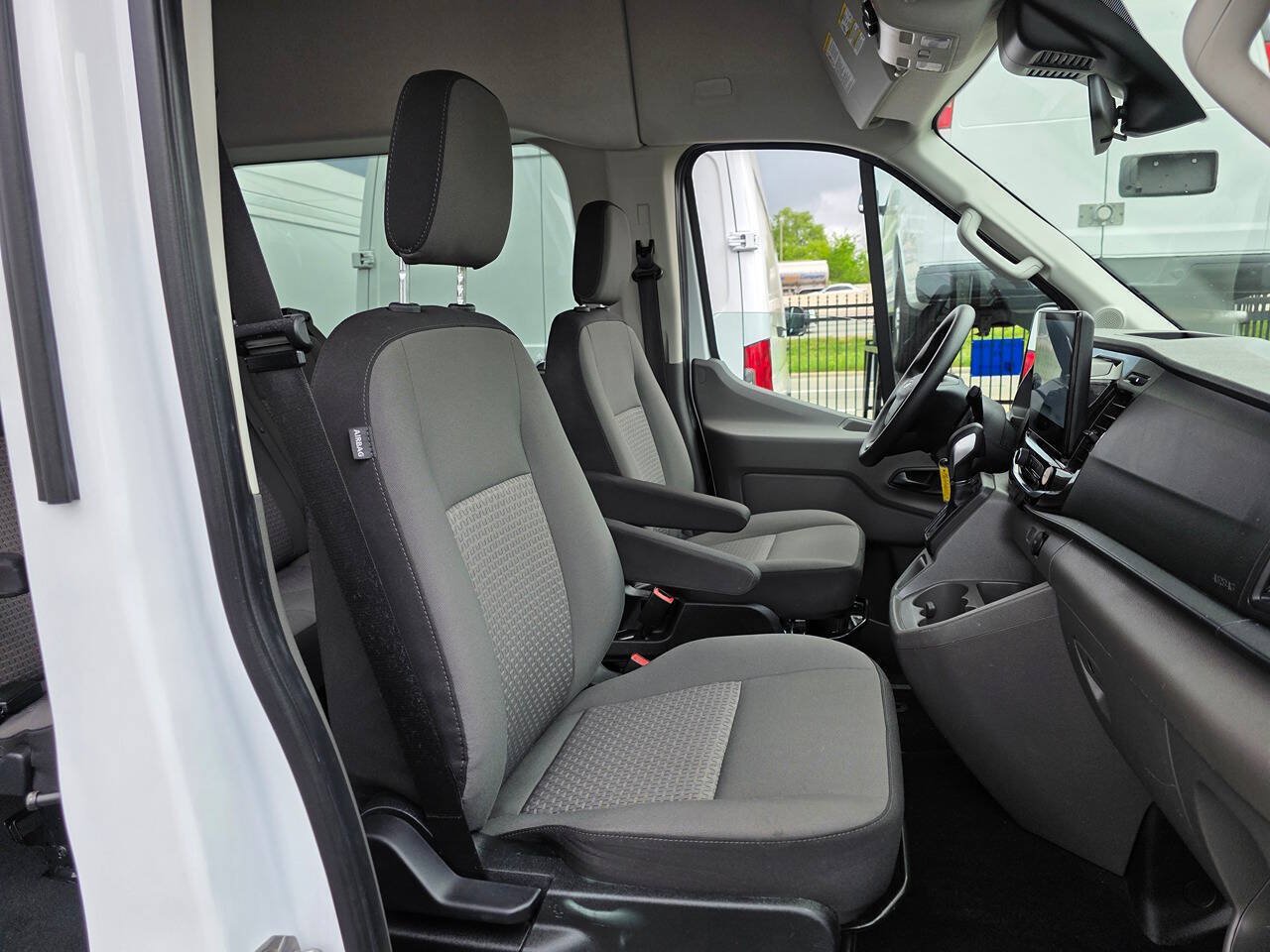 Used 2024 Ford Transit 350 XLT RWD image 10