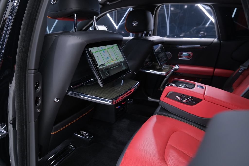 Used 2022 Rolls-Royce Ghost Black Badge AWD/4WD image 44