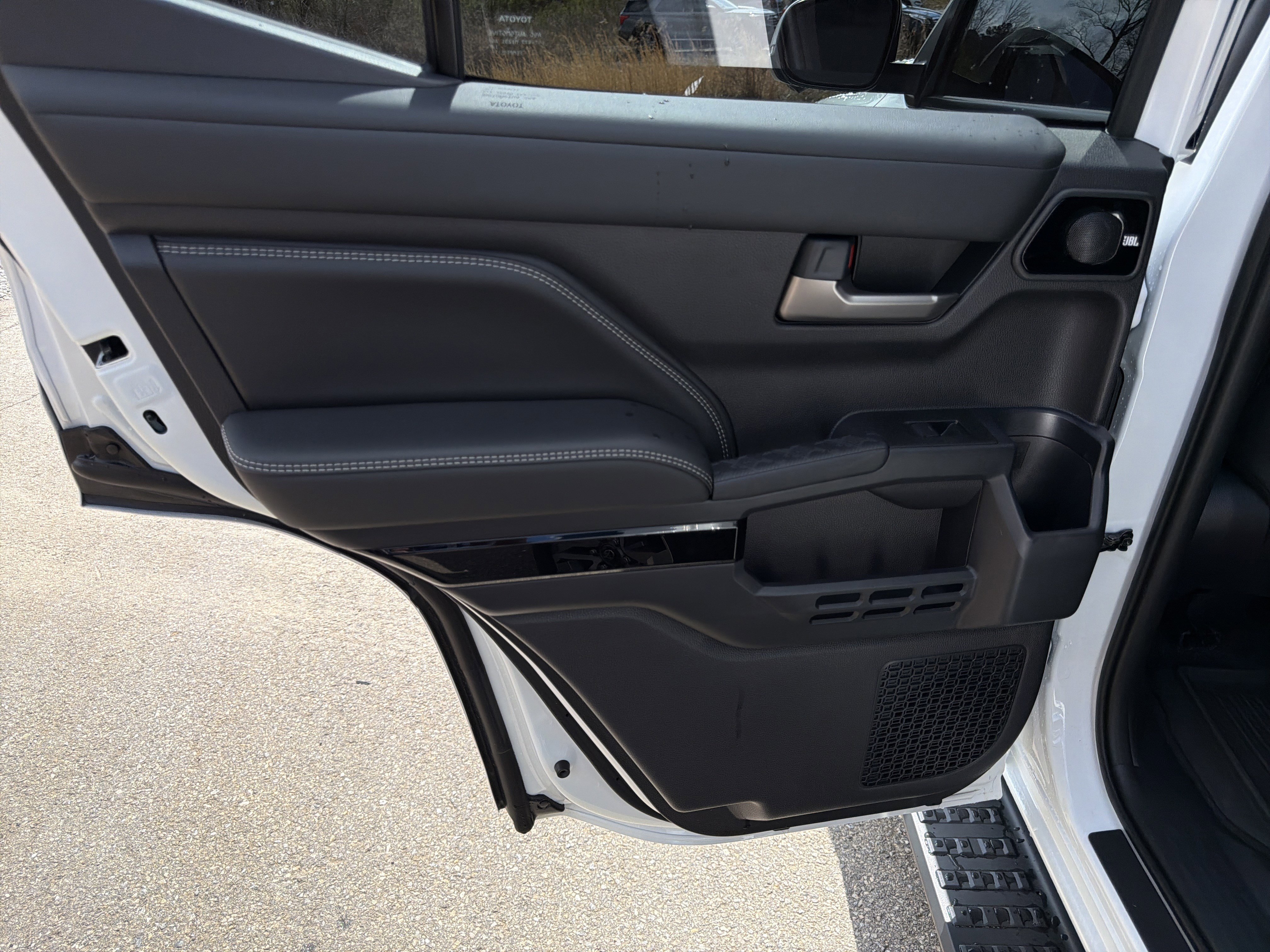 Used 2025 Toyota 4Runner Limited w/ Tow Technology Package image 21