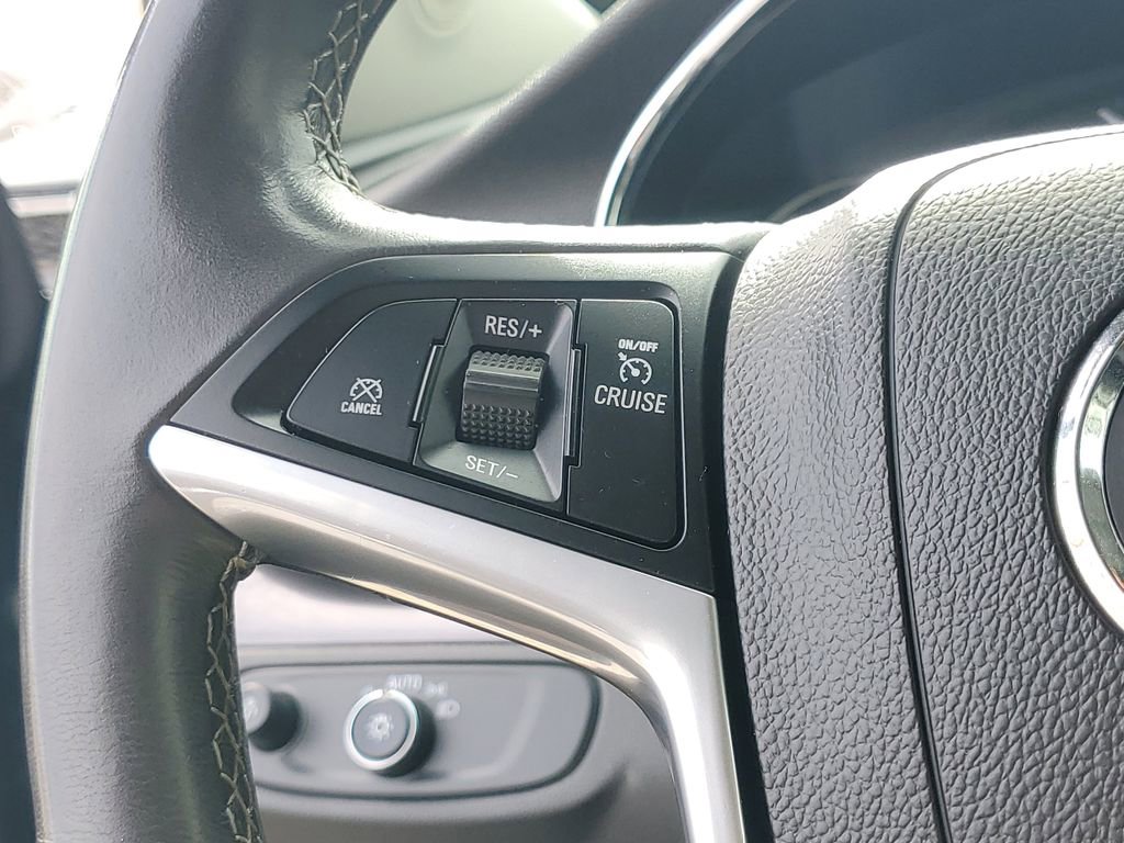 Used 2020 Buick Encore Preferred w/ Safety Package FWD image 22