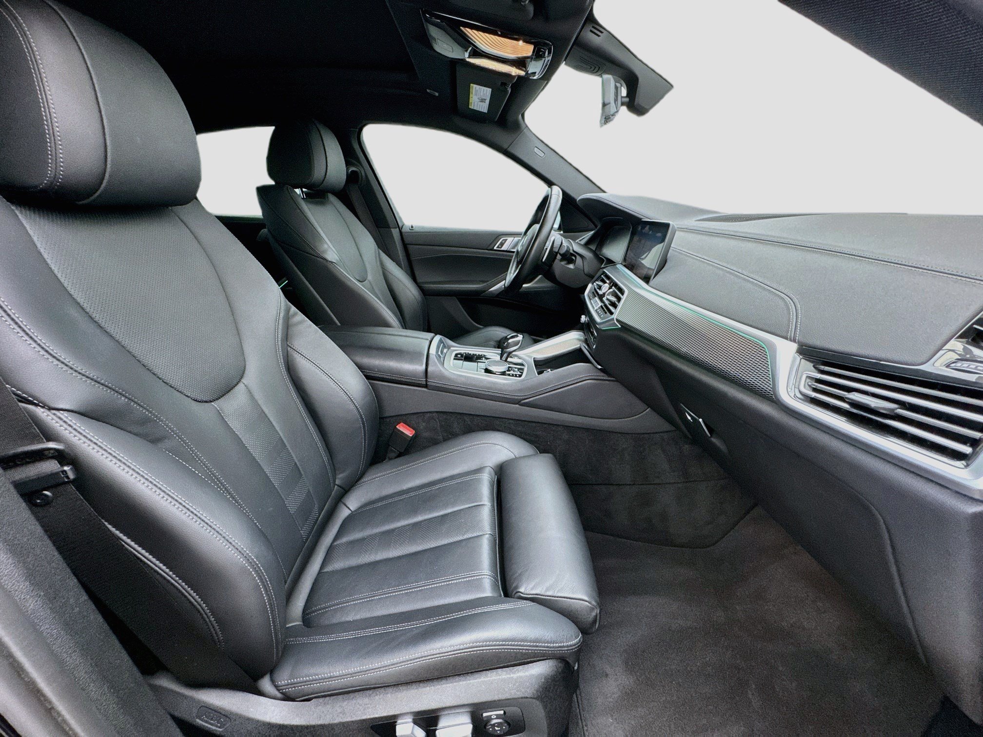 Used 2022 BMW X6 xDrive40i w/ M Sport Package AWD/4WD image 20