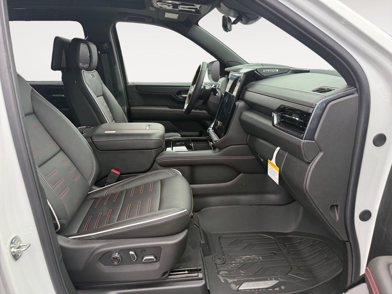 New 2026 GMC Yukon XL AT4 Ultimate AWD/4WD image 19