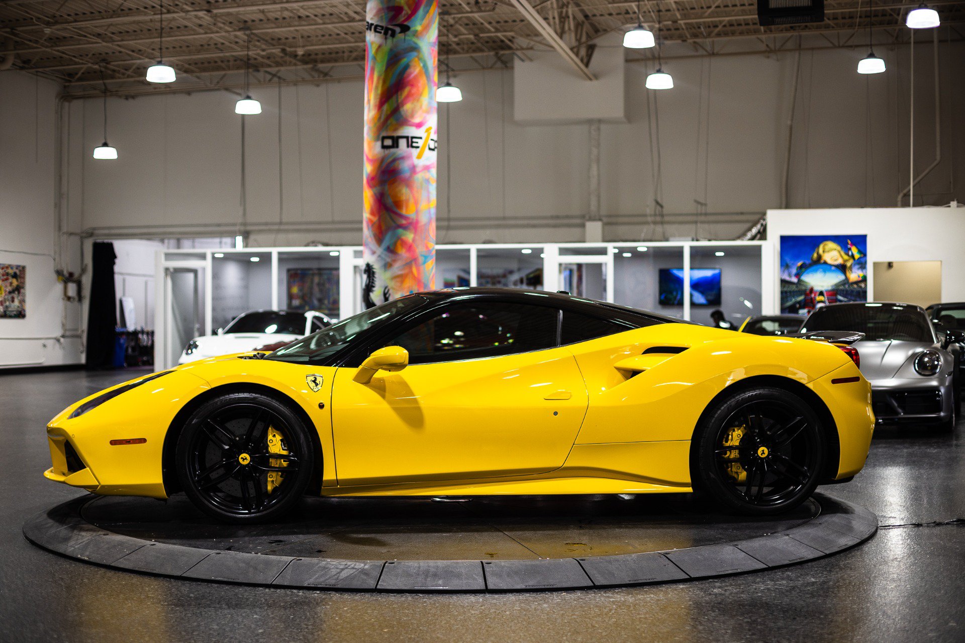Used 2018 Ferrari 488 GTB RWD image 15