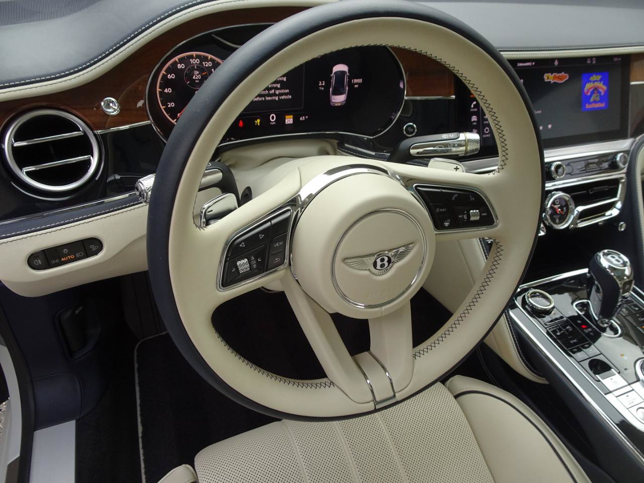 Used 2021 Bentley Flying Spur V8 AWD/4WD image 19