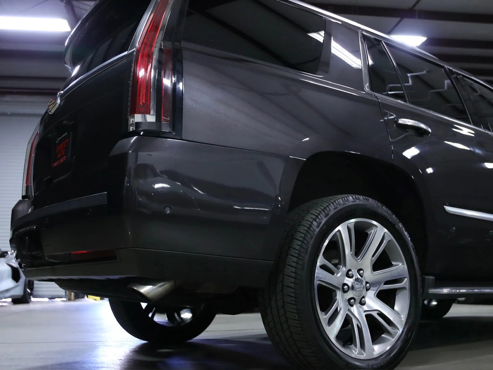 Used 2017 Cadillac Escalade Luxury image 13