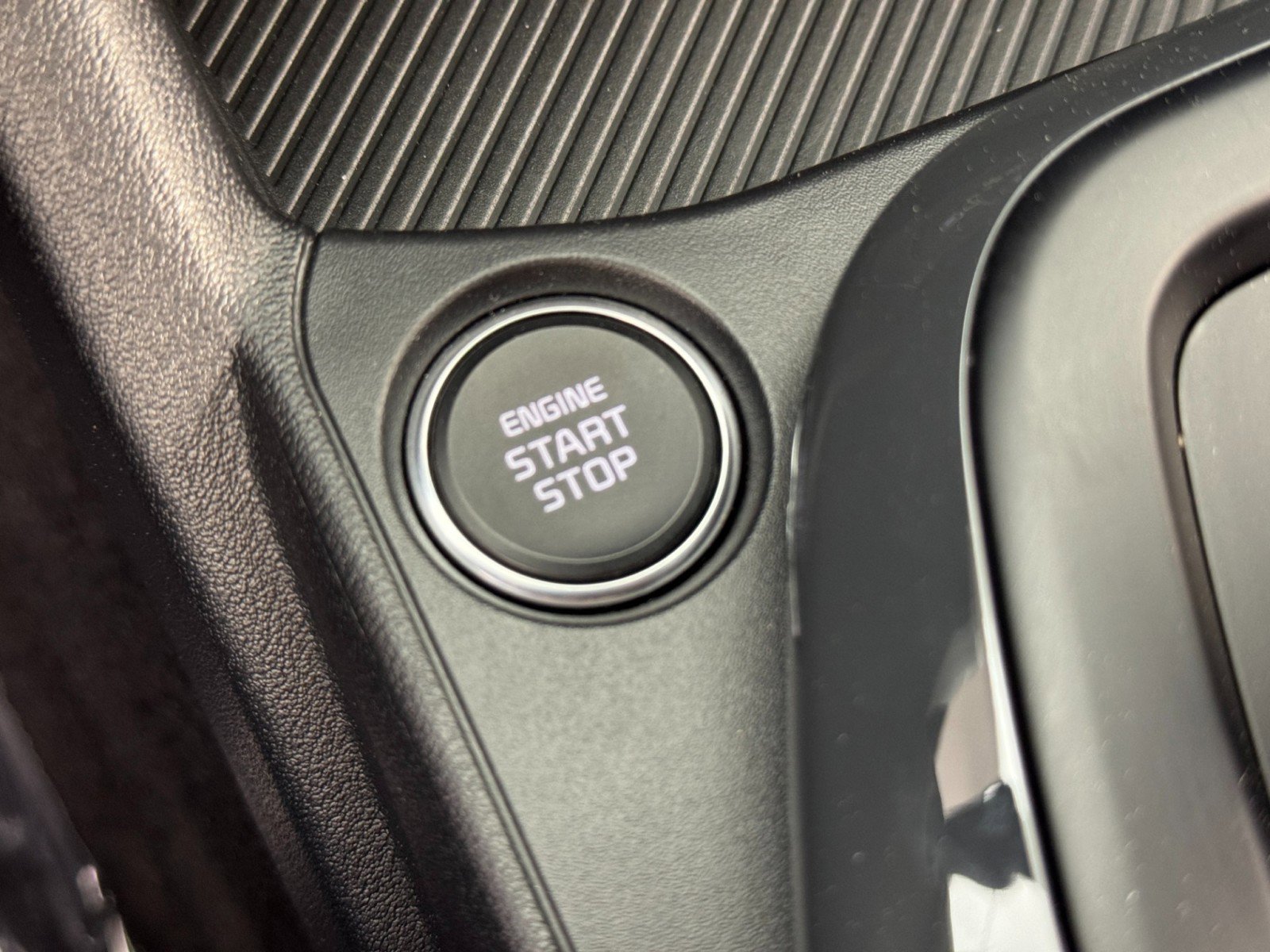 Used 2025 Kia K4 EX image 27