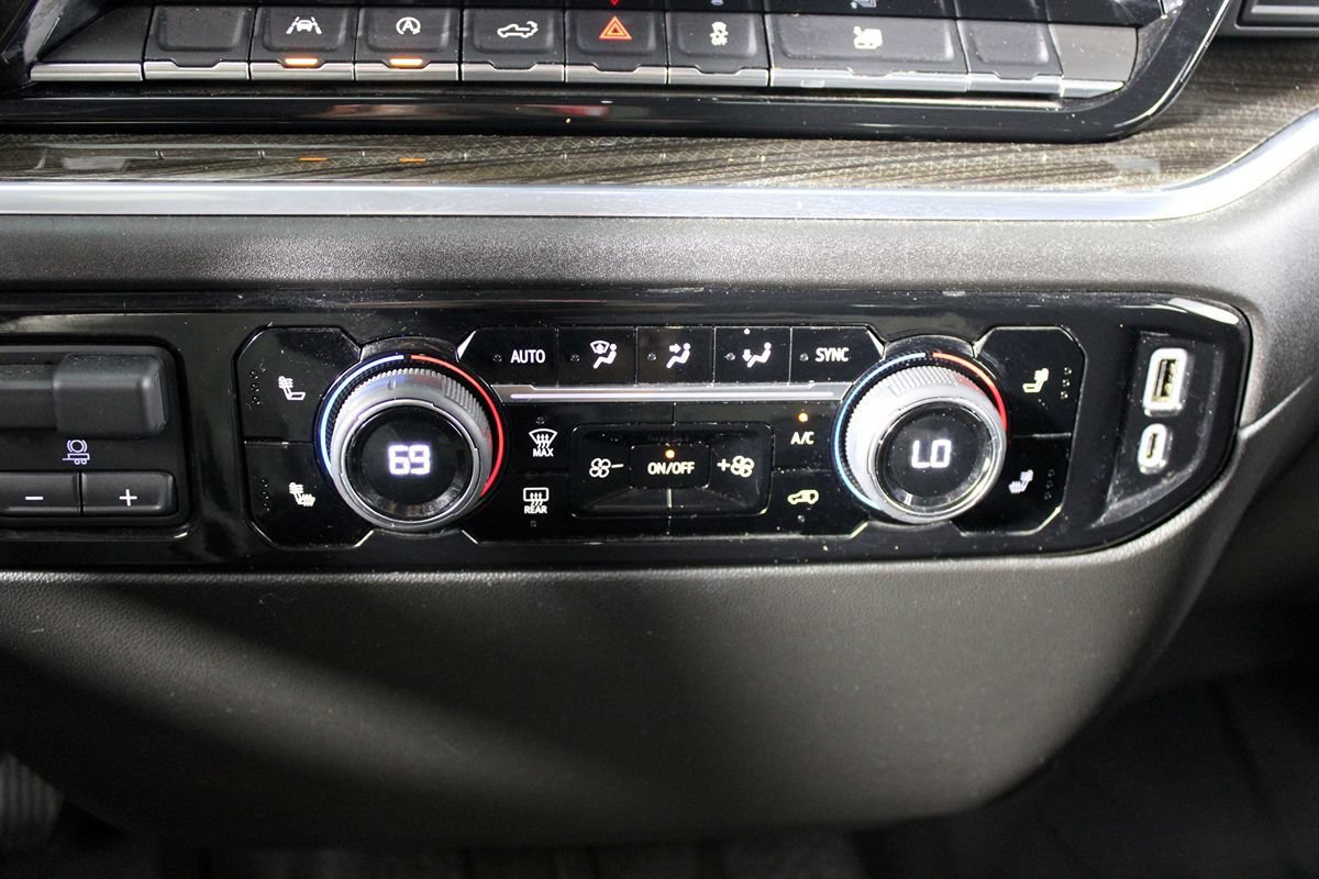 Used 2022 Chevrolet Silverado 1500 LT AWD/4WD image 17